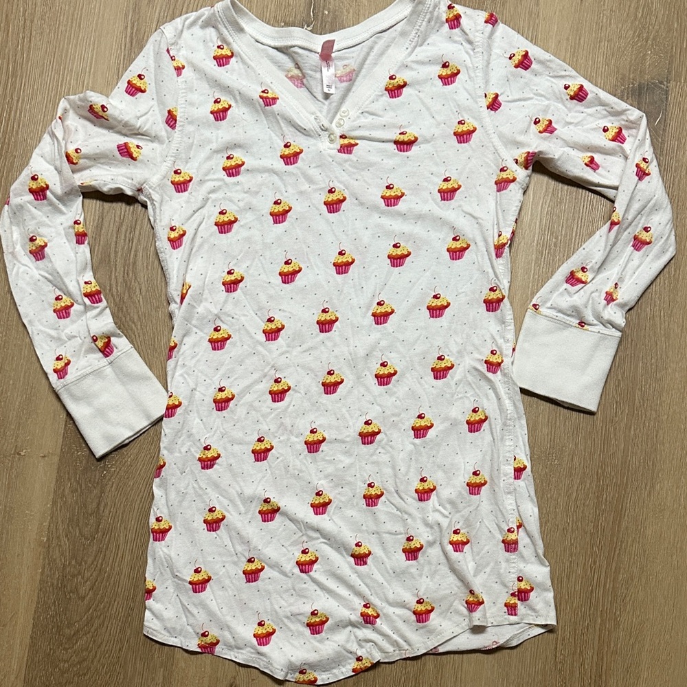 Cupcake Print womens Pajamas - White and Pink